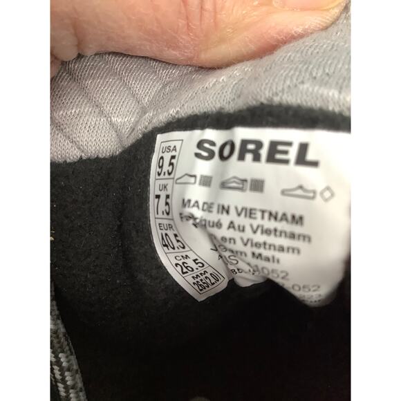 Sorel Whitney ll Short lace up.  Waterproof insulated, 9 1/2. B230 - Picture 9 of 9